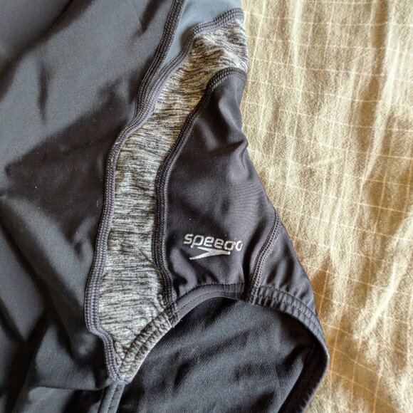 Speedo pro one-piece - Picture 4 of 6